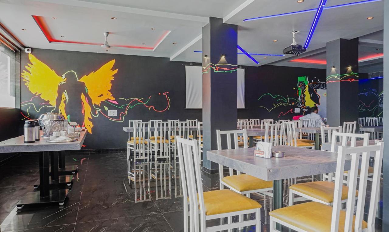 Treebo The Utsav, Nashik Hotel Luaran gambar